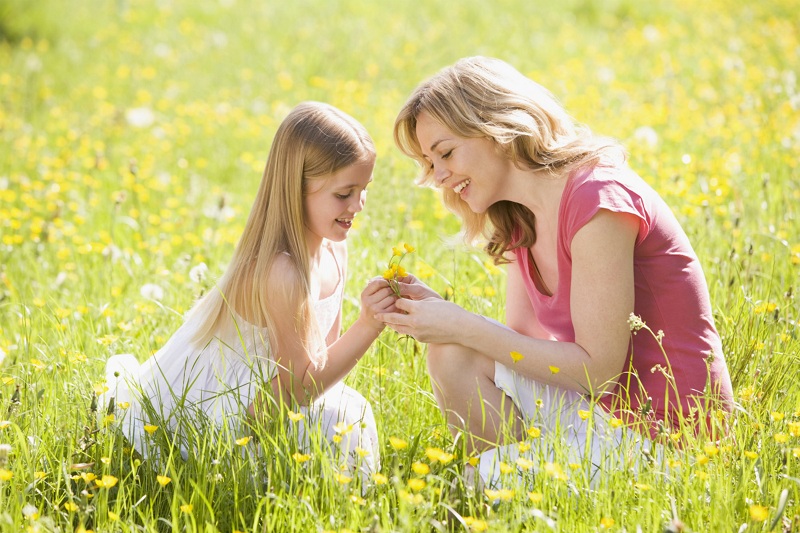 Nuôi dạy con gái thế nào để con hạnh phúc?